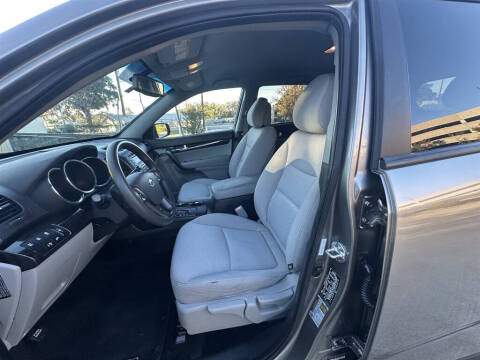2012 Kia Sorento LX