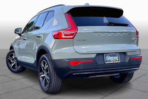 2024 Volvo XC40 B5 Core Bright Theme