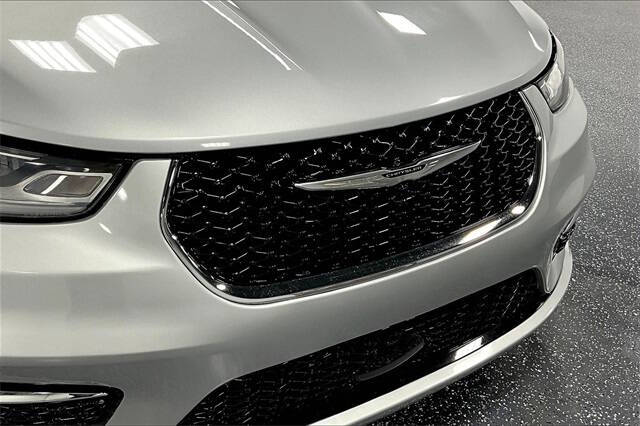 2023 Chrysler Pacifica Plug-In Hybrid Limited