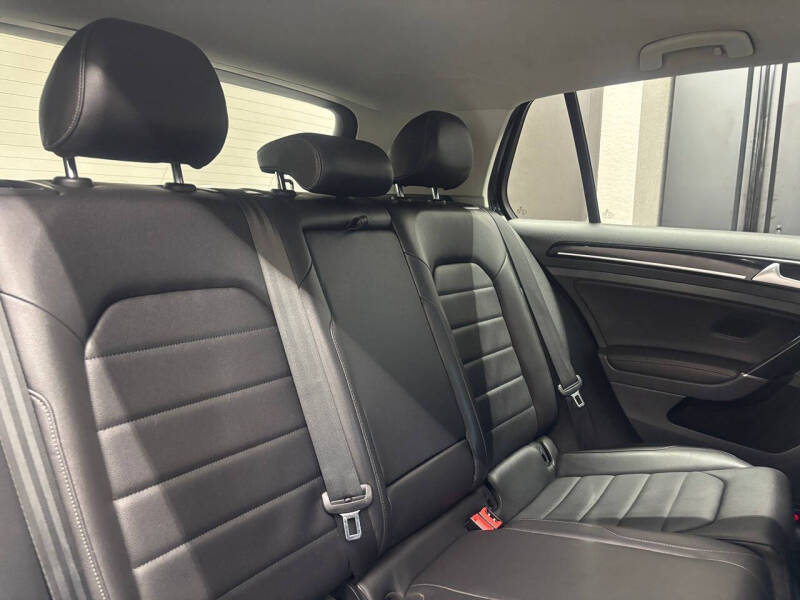 2015 Volkswagen Golf TSI SEL
