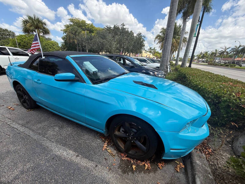 2014 Ford Mustang V6