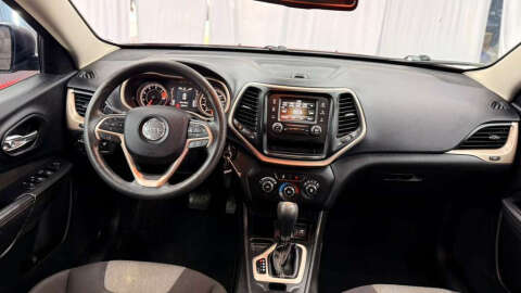 2017 Jeep Cherokee Sport