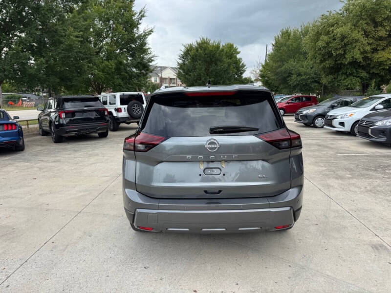 2026 Nissan Rogue SL