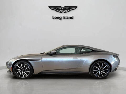 2022 Aston Martin DB11 V8