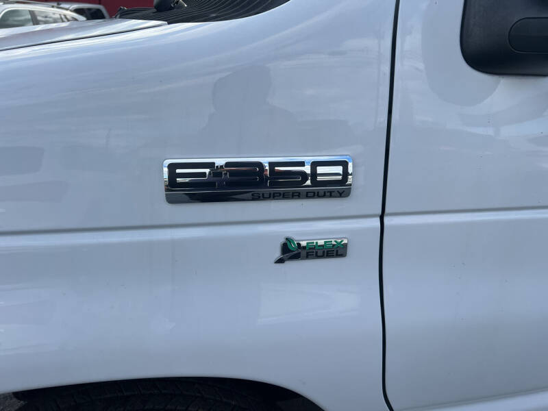 2013 Ford E-Series E-350 SD