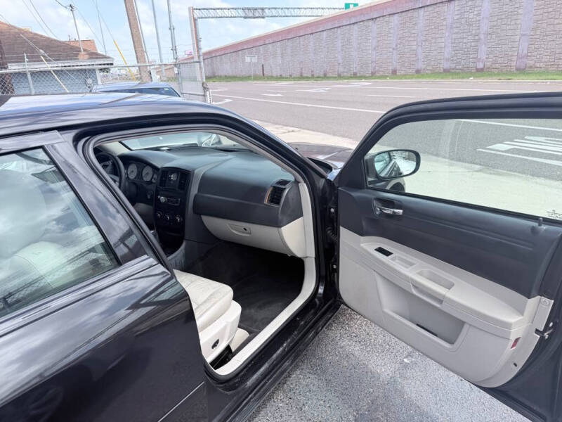 2005 Chrysler 300