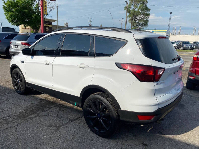 2019 Ford Escape SE