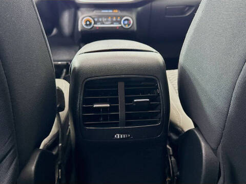 2020 Ford Escape SE