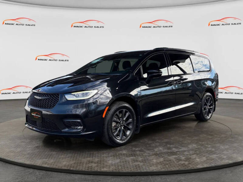 2021 Chrysler Pacifica Touring