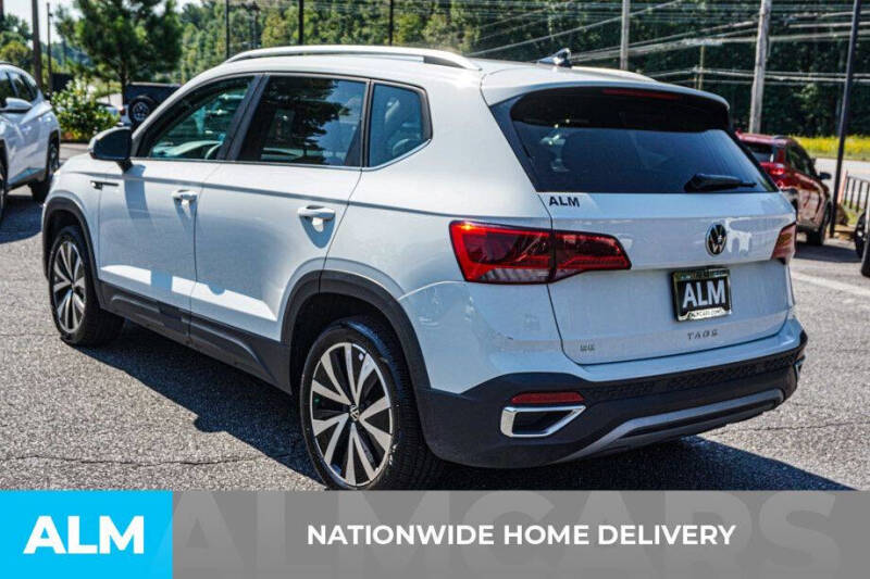 2024 Volkswagen Taos SE
