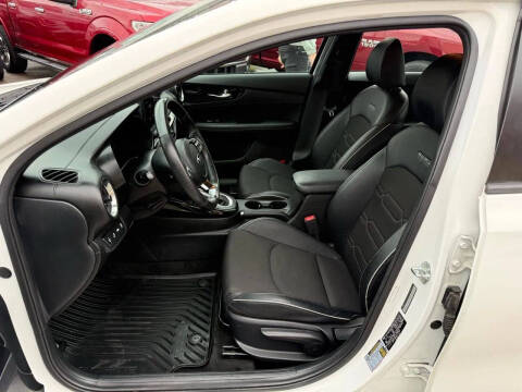 2020 Kia Forte GT Line