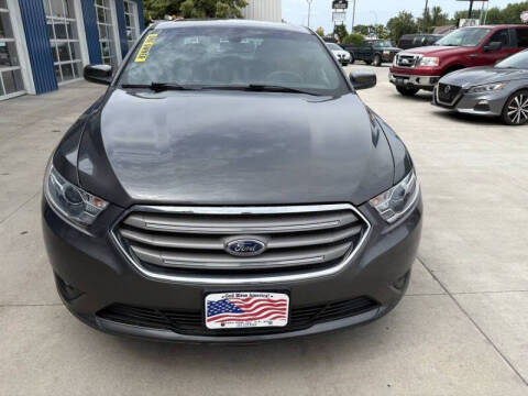 2018 Ford Taurus SEL