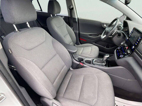 2020 Hyundai Ioniq Hybrid SE