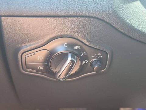2017 Audi Q5 2.0T quattro Premium Plus
