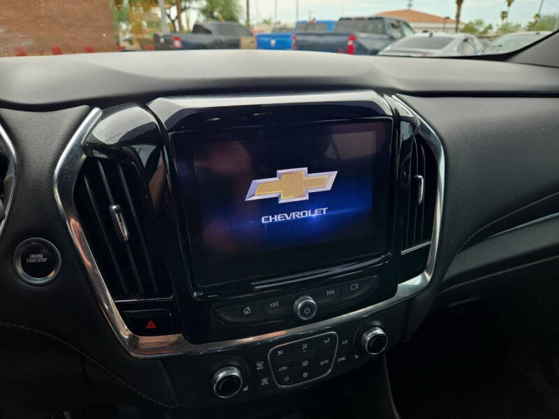 2022 Chevrolet Traverse LT Leather