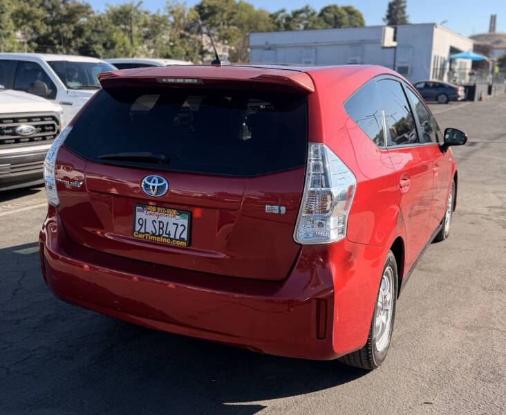 2012 Toyota Prius v Three