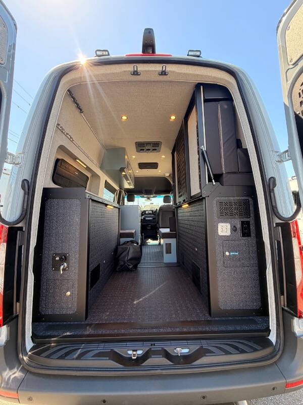2025 Mercedes-Benz Sprinter