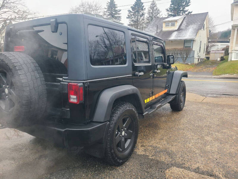 2011 Jeep Wrangler Unlimited Sport photo 3