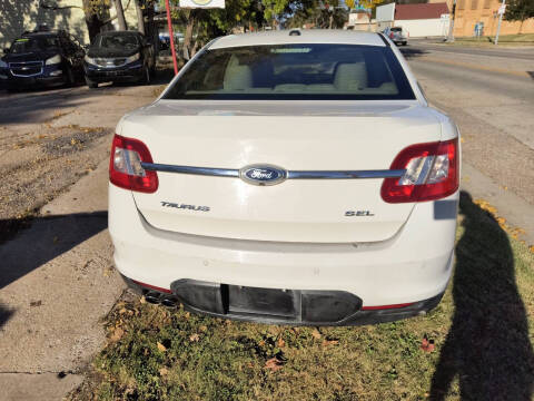 2010 Ford Taurus SEL