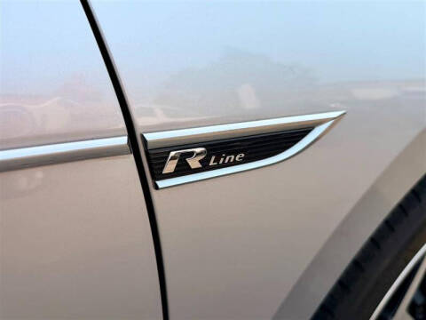 2020 Volkswagen Passat R-Line
