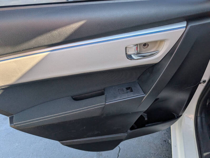 2016 Toyota Corolla LE