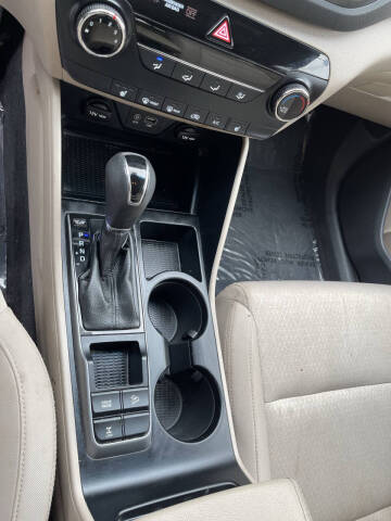 2018 Hyundai Tucson SE