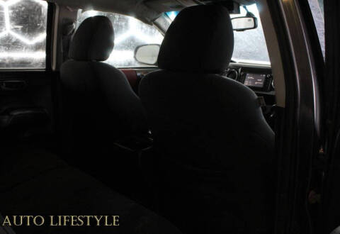 2017 Toyota Tacoma SR V6