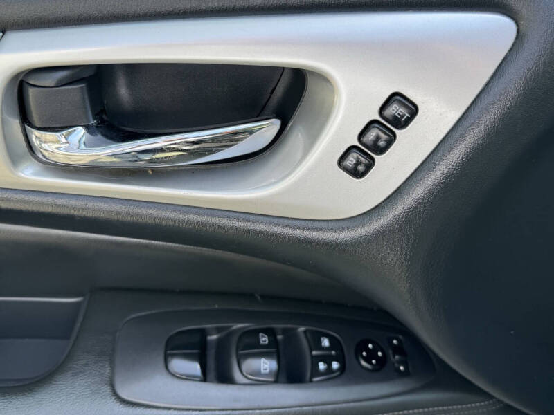 2019 Nissan Pathfinder SL