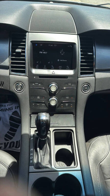 2018 Ford Taurus SEL
