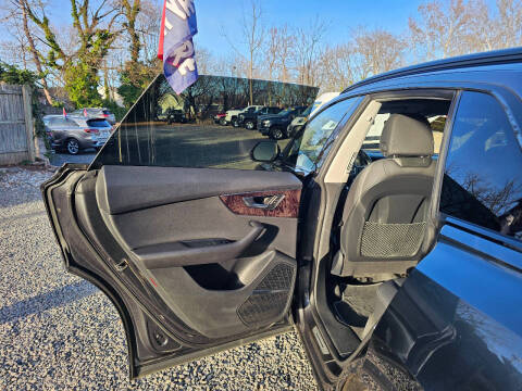 2020 Audi Q8 quattro Premium Plus 55 TFSI