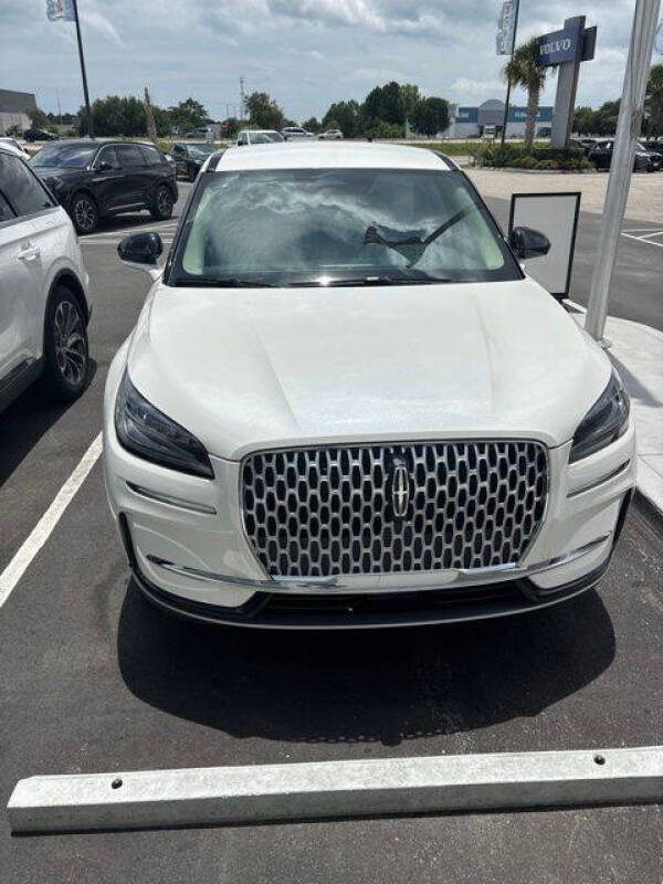 2025 Lincoln Corsair Premiere