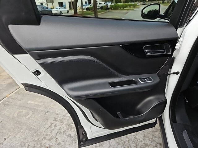 2020 Jaguar F-PACE 25t Premium
