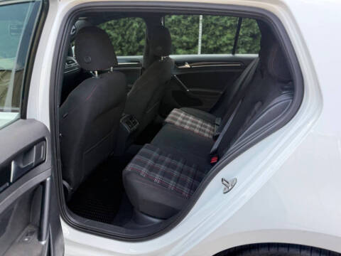 2017 Volkswagen Golf GTI S