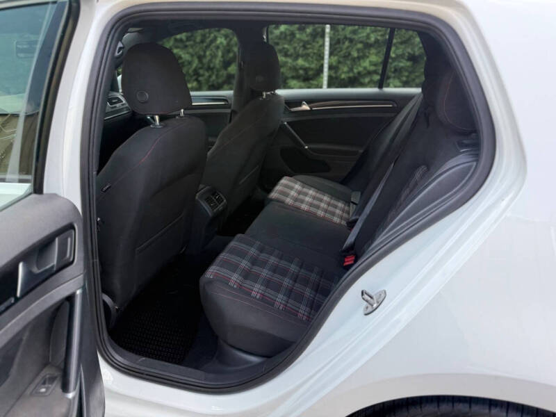 2017 Volkswagen Golf GTI S