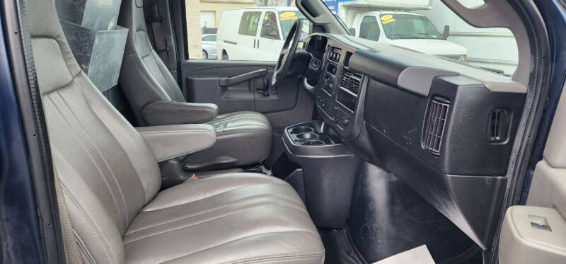 2017 Chevrolet Express Cargo Work Van photo 13