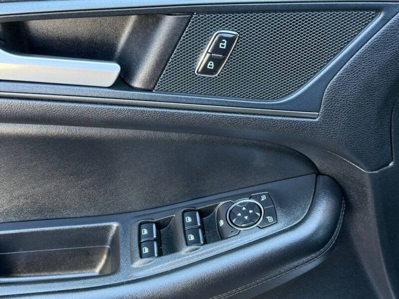 2021 Ford Edge SE
