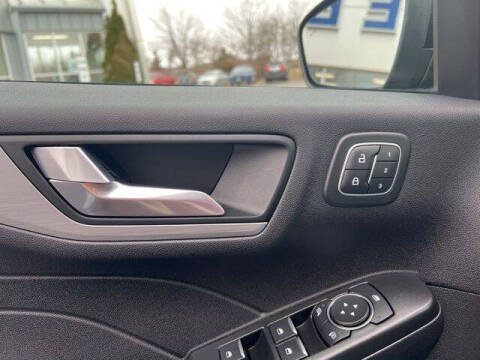 2023 Ford Escape Platinum