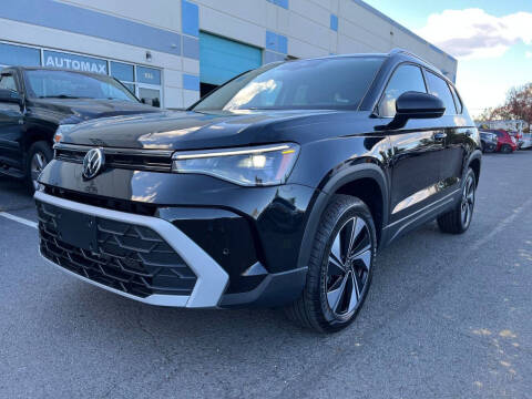 2025 Volkswagen Taos SE 4Motion