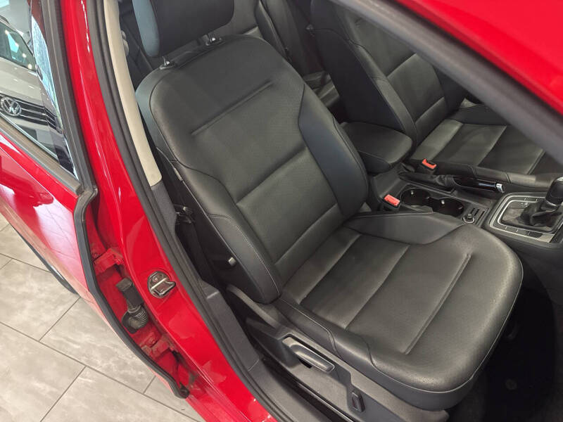 2017 Volkswagen Golf TSI Wolfsburg Edition