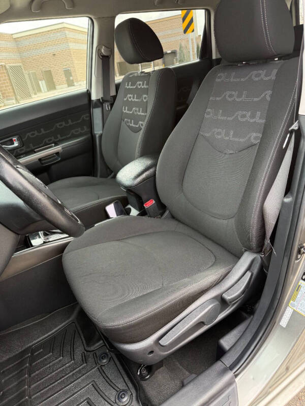 2012 Kia Soul +