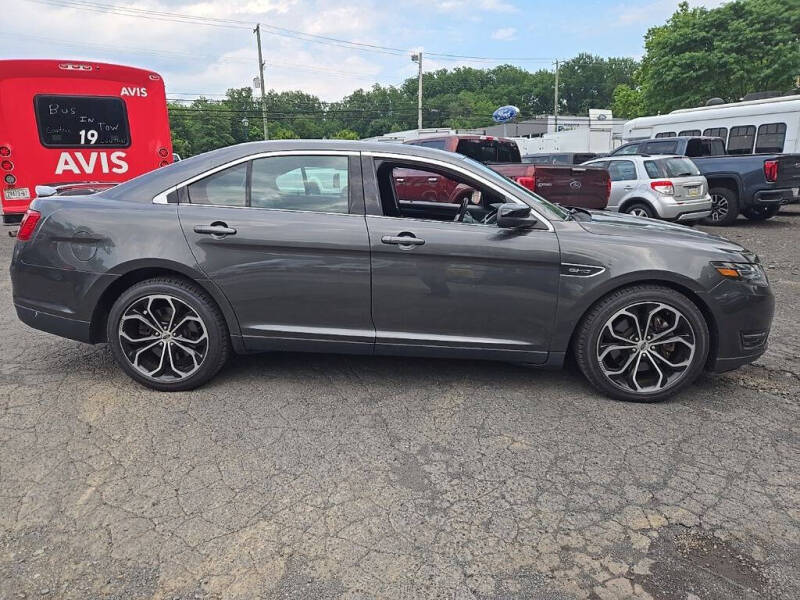 2018 Ford Taurus SHO