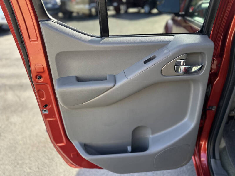 2016 Nissan Frontier SV