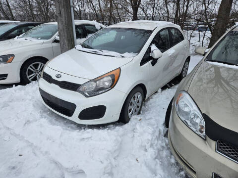 2015 Kia Rio 5-Door LX