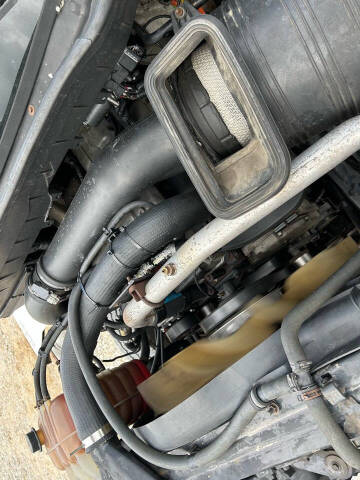 2013 International 7300 Digger Derrick Truck