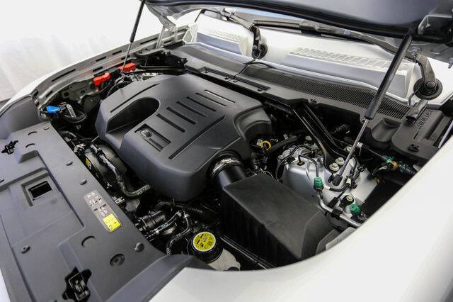 2020 Land Rover Defender 110 SE