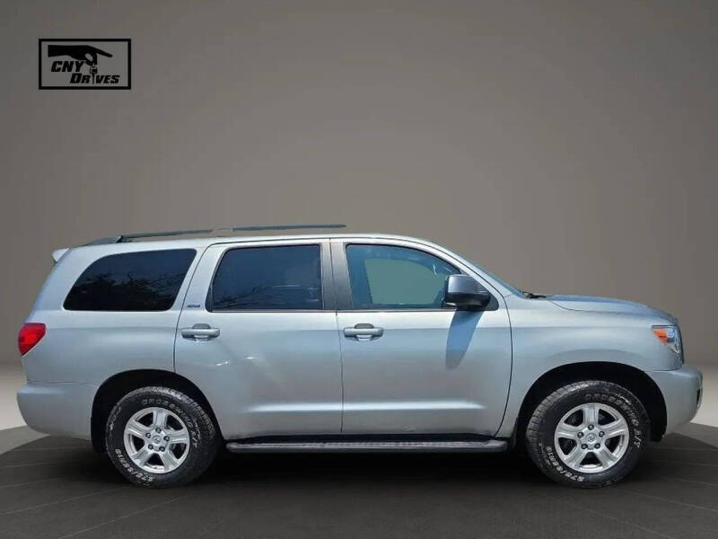 2015 Toyota Sequoia SR5