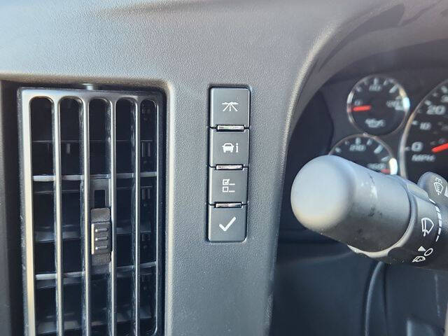 2025 Chevrolet Express 3500