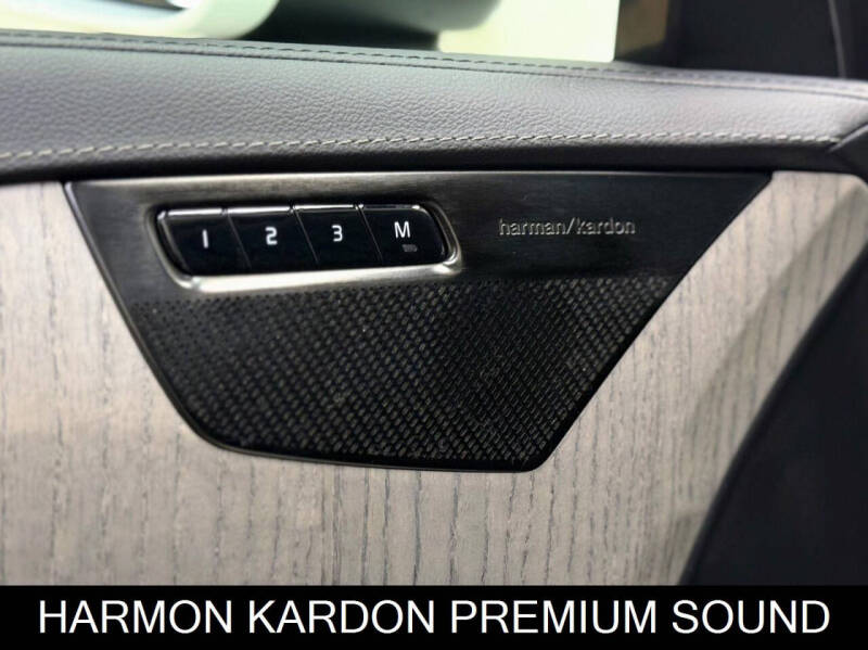 2023 Volvo XC90 B6 Ultimate Bright Theme 6P