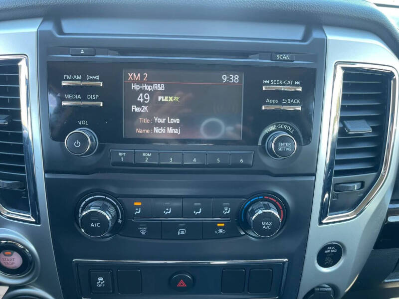 2017 Nissan Titan
