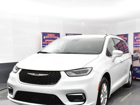 2021 Chrysler Pacifica for sale at Foreign Auto Imports in Irvington NJ